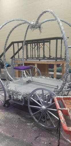 pumpkin chariot detail