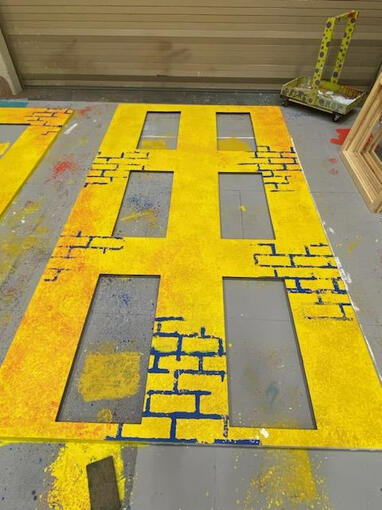 yellow tracking walls